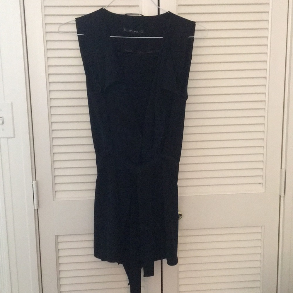 Zara open front black vest with removable belt